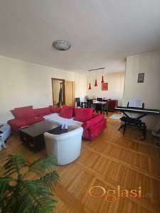 Prodaja petosobnog stana- Novi Sad, Nova Detelinara